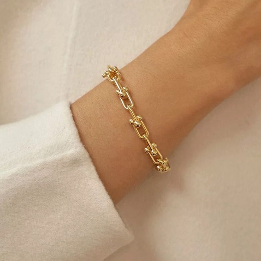Zara Gold Horseshoe Link Chain Trend Yellow Gold Adjustable Chain Necklace - Picture 12 of 16